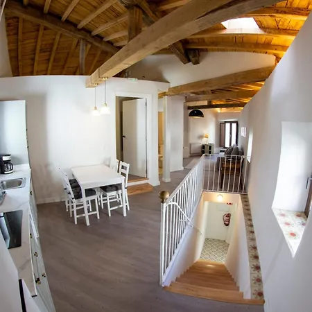 Casa Tia Regina بيت للعطل